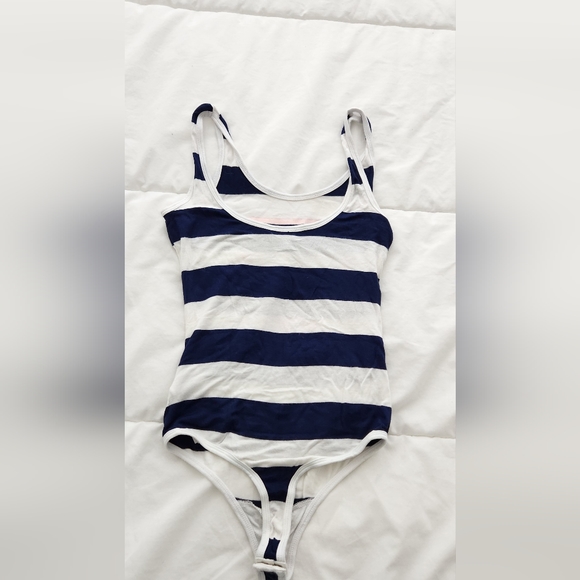 GUESS VINTAGE BODYSUIT SIZE XS - Picture 2 of 10